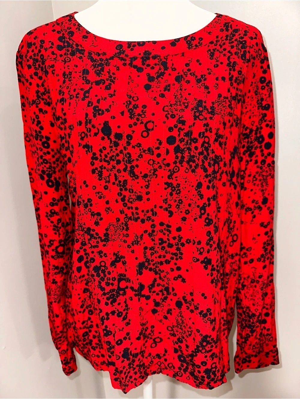 Gap LS V-NECK FLORAL Long Sleeve Blouse in Red & Black Medium Like New